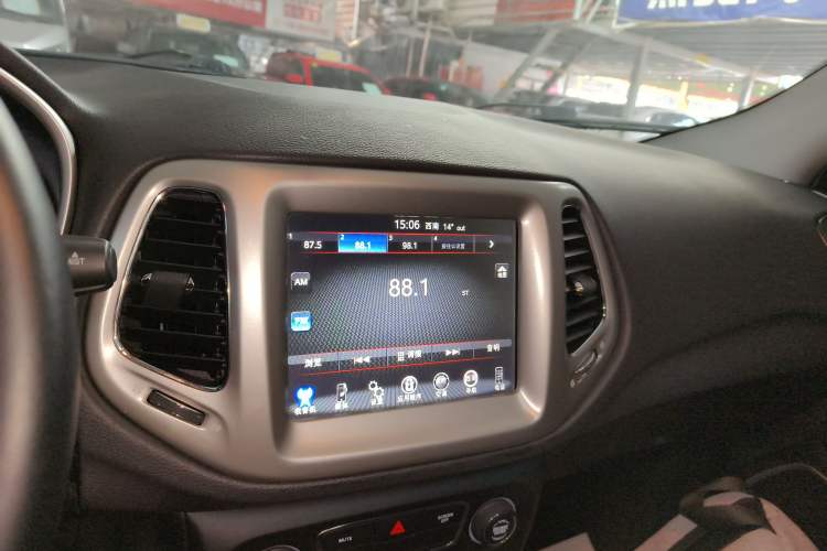 Used Jeep Compass 2017 200T Automatic Family Edition
