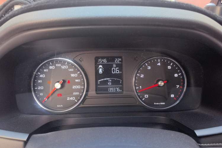 Used Roewe i6 2017 20T Manual Luxury Edition Instrument Cluster