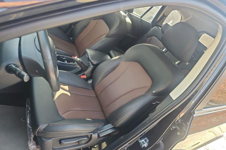 Used SWM X7 2020 2.0L Manual Comfort Version 7 Seats
