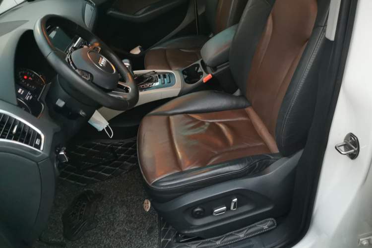 Used Audi Q5 2018 Collector's Edition 40 TFSI Ambition Model Left Front Seat