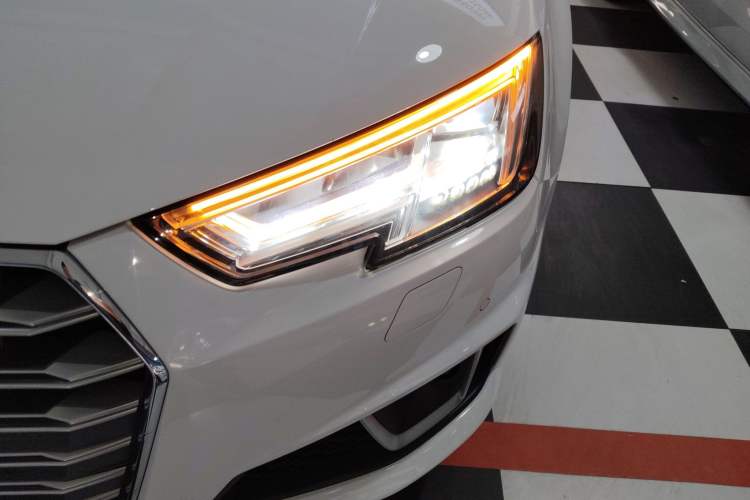 Used Audi A4L 2019 40 TFSI Fashion Version China V
