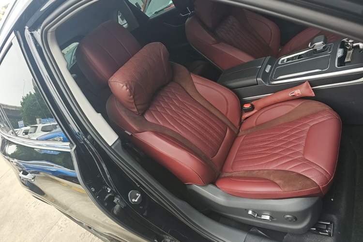Used Hongqi HS5 2023 2.0T Qixiang Pro Edition

