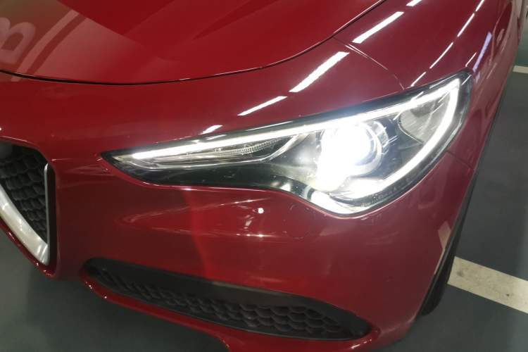 Used Alfa Romeo Stelvio 2017 2.0T 200HP Elite Edition