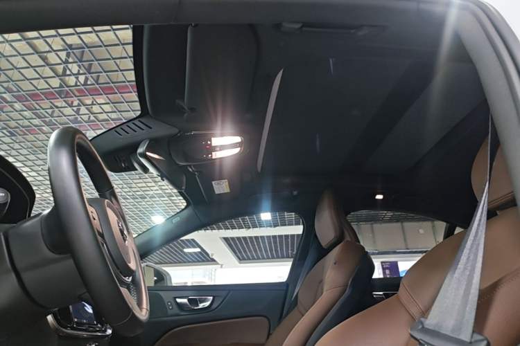 Used Volvo S60 2025 B4 Zhiyi Luxury Edition