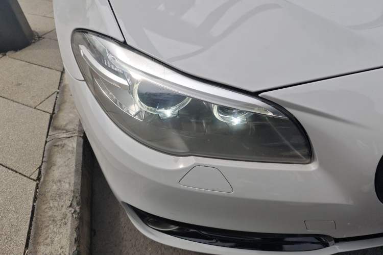 Used BMW 5 Series 2017 520Li Elegant Edition
