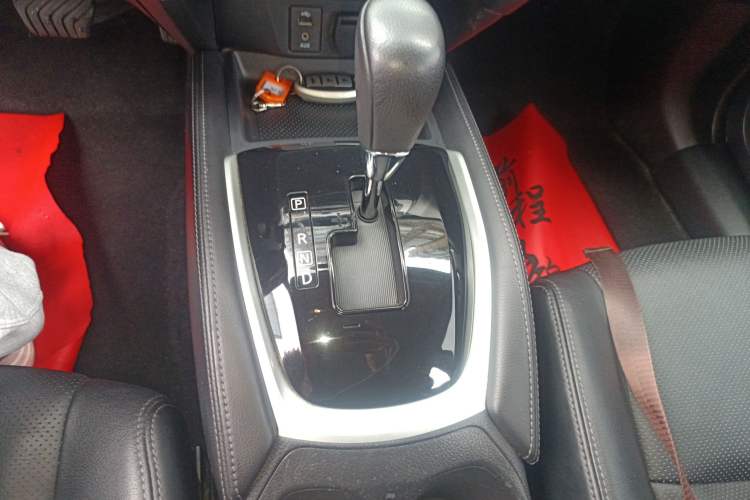 Used Nissan X-Trail 2015 2.0L CVT Comfort MAX Edition 2WD
