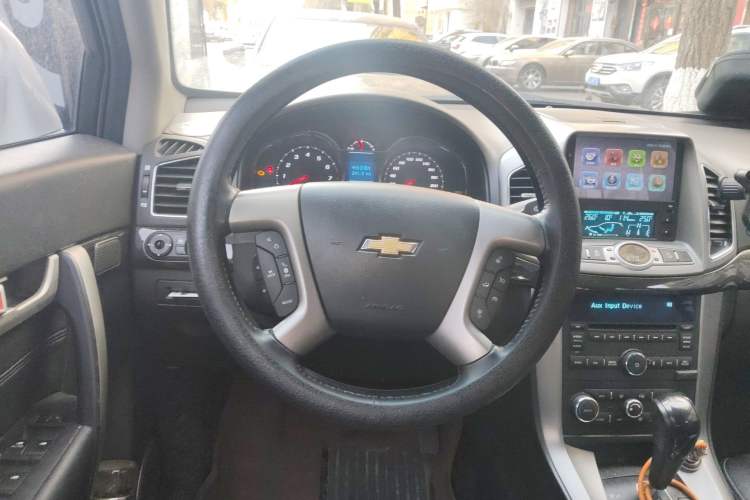 Used Chevrolet Captiva 2017 2.4L 4x4 Flagship Edition 7-Seater