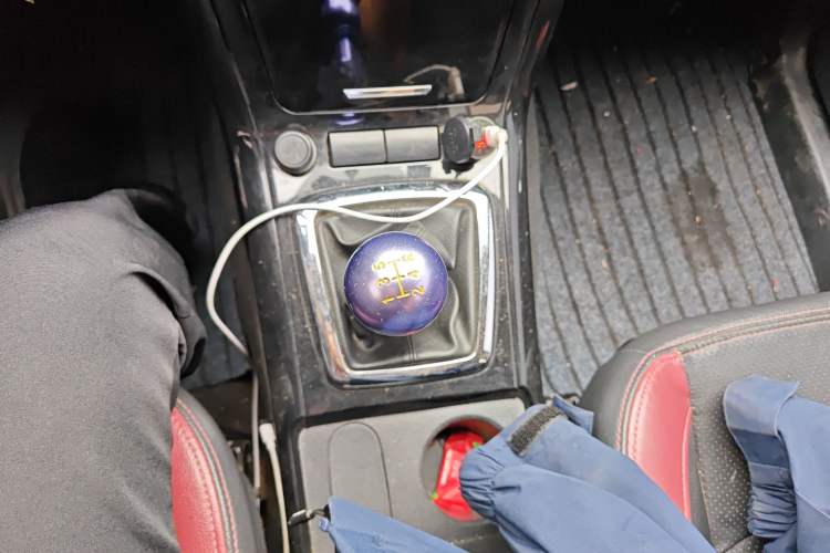 Used HYOSOW S3 2015 1.5L Luxury Model China V Standard