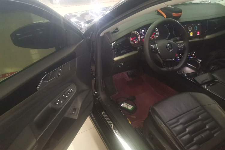 Used Volkswagen Passat 2020 Facelift 330TSI Elite Edition China VI Standard