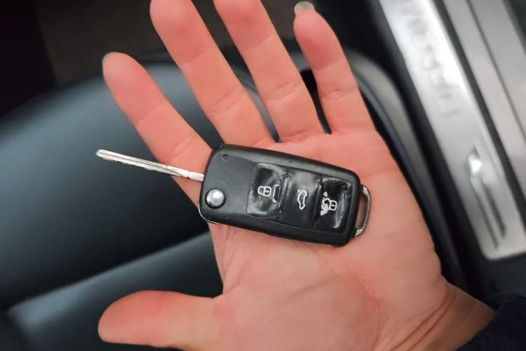 Used Skoda Octavia 2013 1.6L Automatic Elegance Edition Vehicle Key