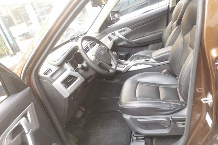 Used Geely Auto Emgrand X7 Sport 2018 1.8TD Automatic Two-Wheel Drive Zhiya Model
