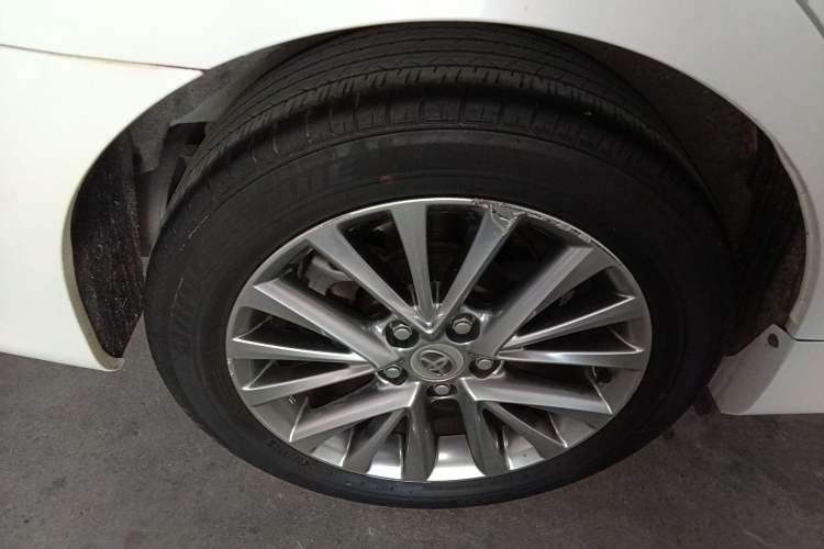 Used Toyota Camry 2016 2.5G 10th Anniversary Deluxe Navigation Edition
