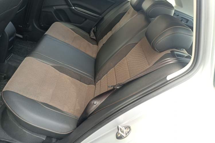 Used Volkswagen C-TREK 2017 1.6L Automatic Comfort Model
