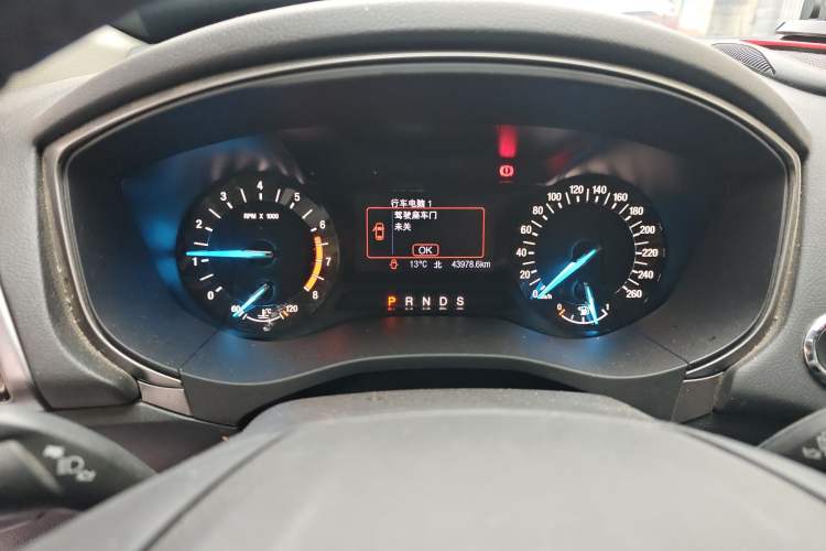 Used Ford Mondeo 2020 EcoBoost 180 Stylish Model Odometer Close Up