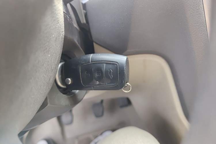 Used Ford Focus 2011 Sedan 1.8L Manual Classic Model
