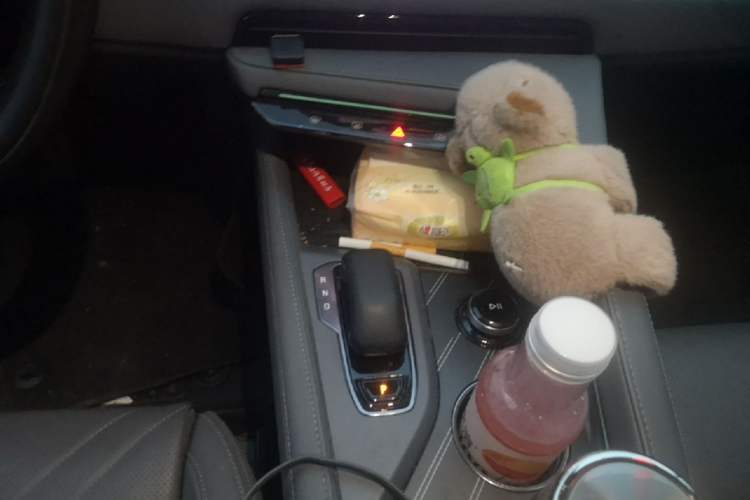 Used Zeekr 001 2024 WE Edition 95 kWh All-Wheel Drive Gear Lever