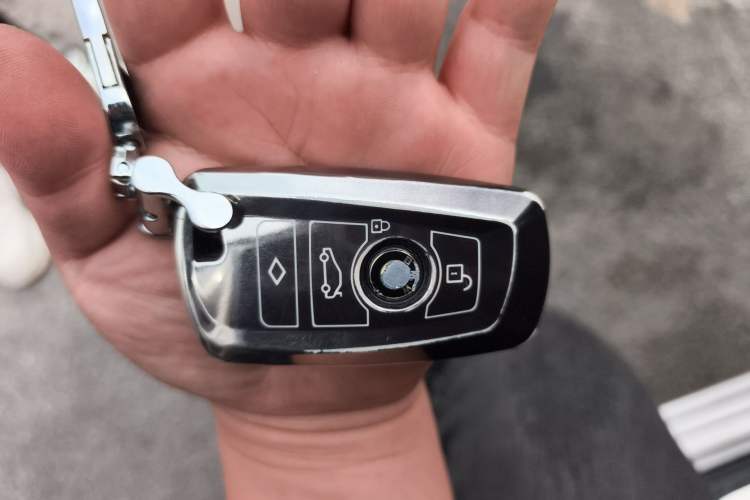 Used BMW 5 Series 2014 520Li Elegant Model