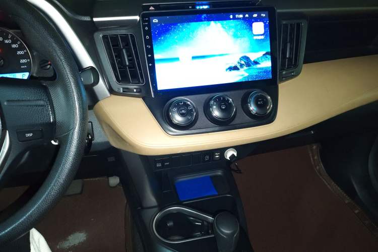 Used Toyota RAV4 2016 2.0L CVT Two-Wheel Drive Urban Edition China V Standard
