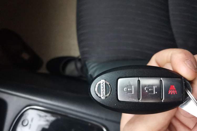 Used Nissan Tiida 2011 1.6L CVT Smart Version
