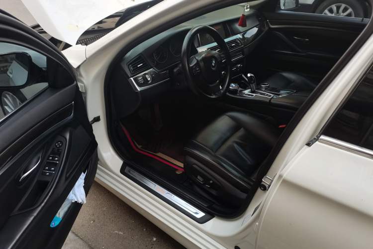 Used BMW 5 Series 2014 525Li Luxury Design Package