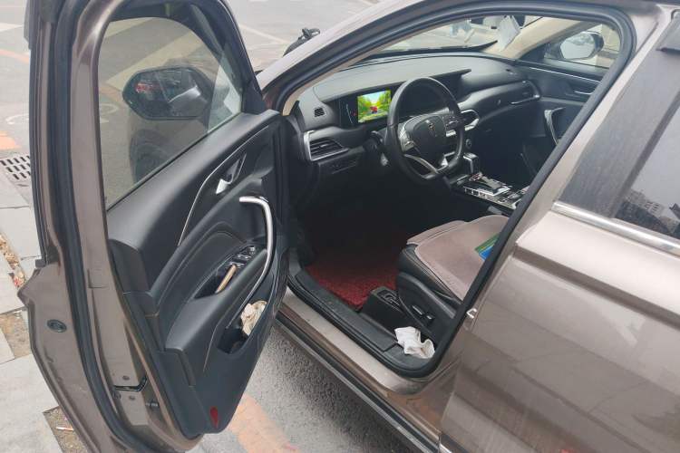 Used Bestune T77 2019 230 TID Automatic Luxury Version China VI Emission Standard