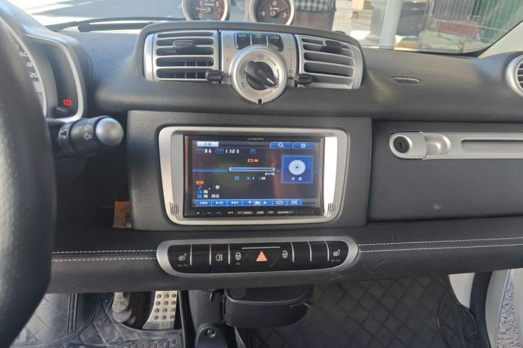 Used smart fortwo 2012 1.0T Bosu Xclusive Edition