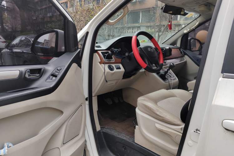 Used SAIC MAXUS G10 2016 2.0T Manual Elite Edition