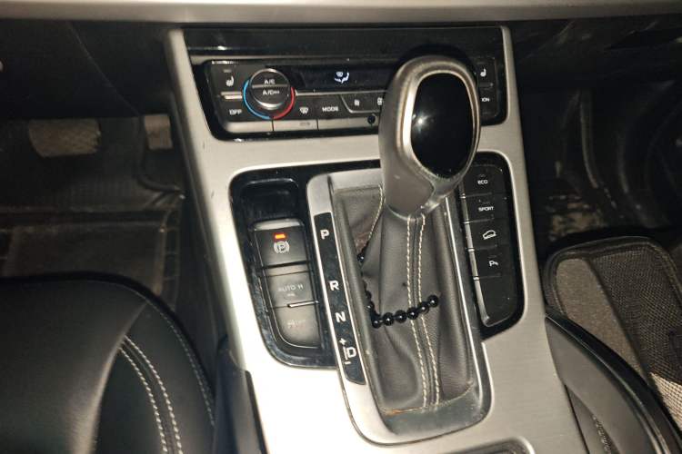 Used Geely Auto Emgrand X7 Sport 2016 1.8TD Automatic Smart Model
