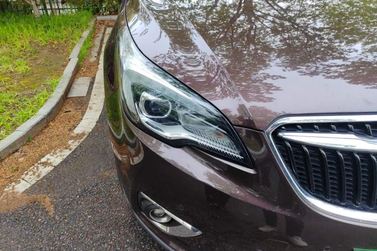 Used Buick Envision 2019 20T Two-Wheel Drive Luxury Version China VI Standard Right Front Headlight