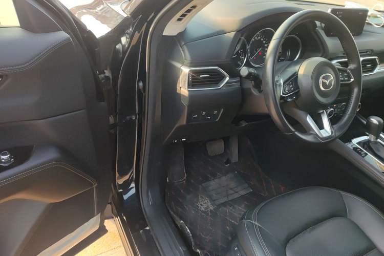 Used Mazda CX-5 2019 Cloud-Controlled Version 2.5L Automatic Two-Wheel Drive Luxury Trim China VI Standard
