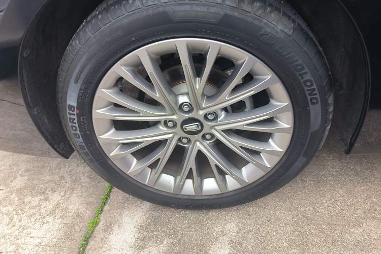 Used Bestune B70 2023 Third Generation 1.5T Automatic Enjoyment Version 70th Anniversary Edition Right Rear Wheel Hub