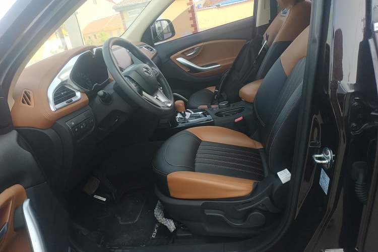 Used Soueast DX7 2015 1.5T Automatic Elite Model