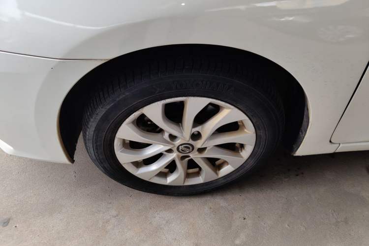 Used Nissan Sylphy 2019 1.6XV CVT Smart Connect Luxury Edition China VI Standard Exterior 4