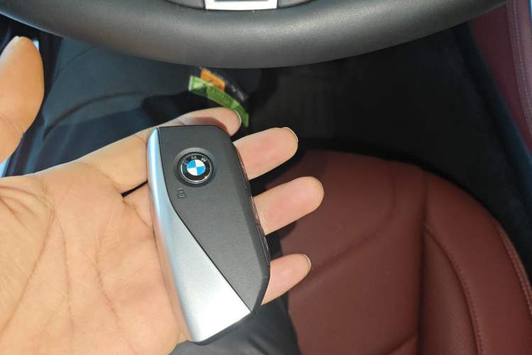 Used BMW X5 2023 xDrive 40Li Luxury Edition M Sport Night Vision Package Interior 1