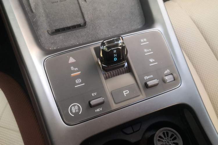 Used BYD Seal 2024 HONOR Edition DM-i 1.5L 121km Prestige Model
