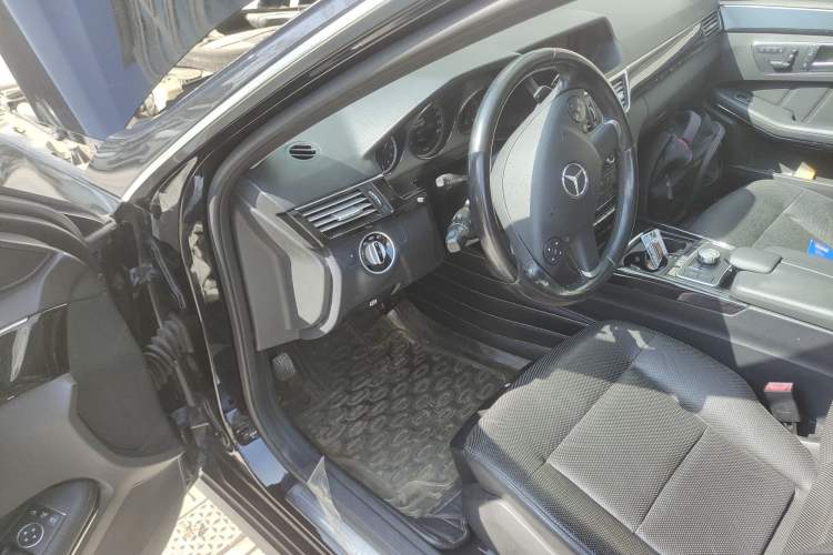 Used Mercedes-Benz E-Class 2013 E 300 L Stylish Model
