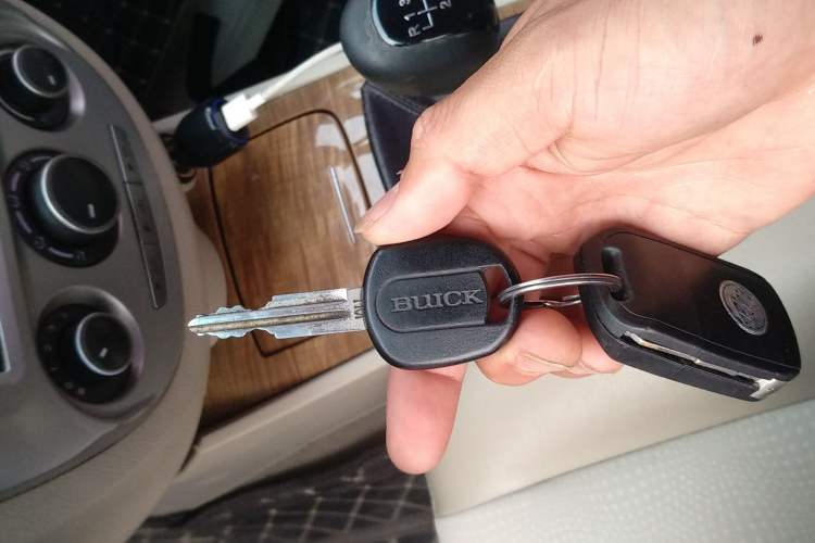 Used Buick Excelle 2015 1.5L Manual Classic Trim
