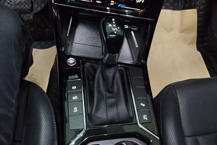 Used Volkswagen Passat 2023 Restyled 330TSI Starry Luxury Edition