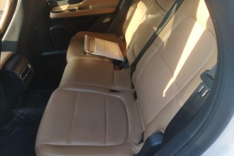 Used Lincoln Corsair 2020 2.0T Four-Wheel Drive Luxury Edition Left Rear Seat