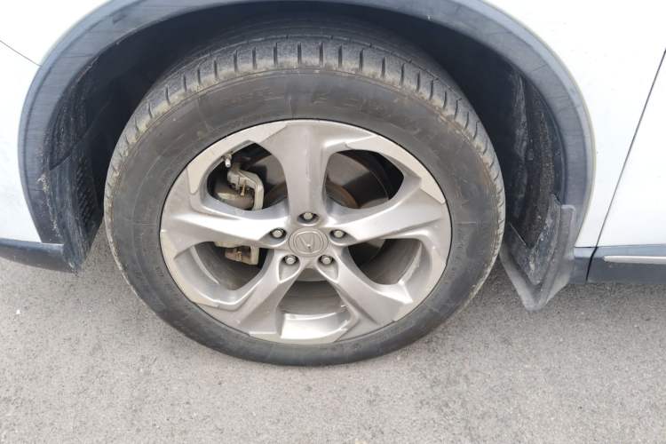 Used Acura CDX 2016 1.5T Two-Wheel Drive Deluxe Edition Left Front Wheel Hub