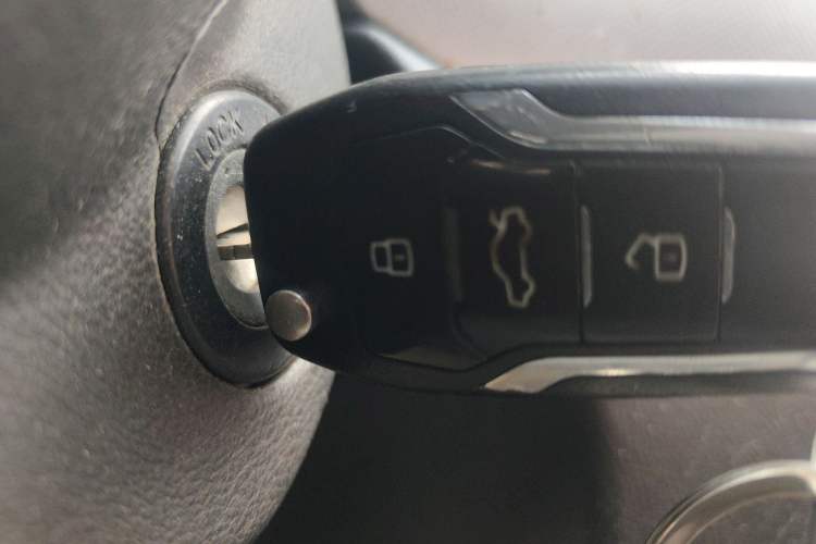 Used Oley 2012 Sedan 1.5L Manual Comfort Model Vehicle Key