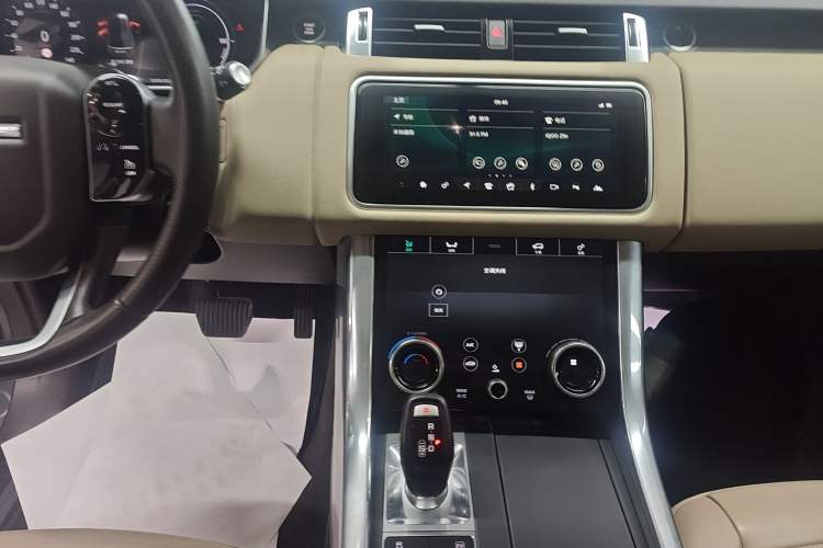 Used Land Rover Range SportNew Energy 2021 P400e SE Audio And AC Panel