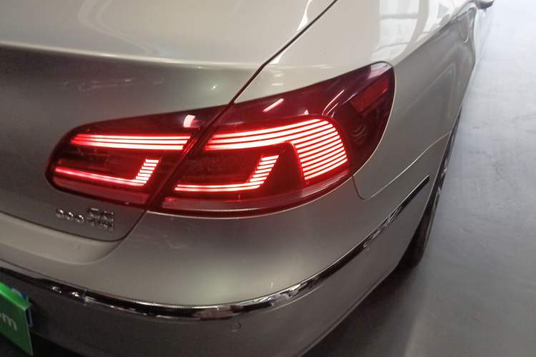Used Volkswagen FAW-Volkswagen CC 2018 1.8TSI Luxury Model Right Rear Taillight