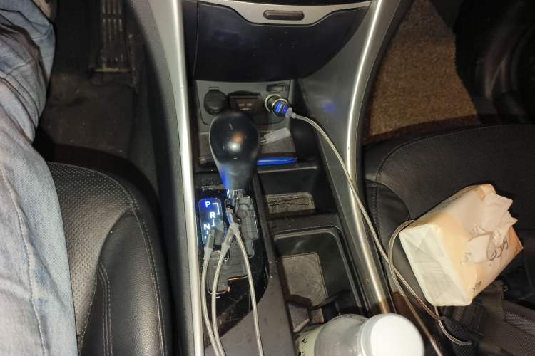 Used Hyundai Sonata 2015 Classic 2.0L Automatic Luxury Edition Gear Lever