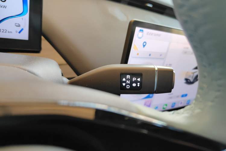 Used Chery New Energy Boundless Pro 2022 301km LingShou Edition Lithium Iron Phosphate Gear Lever