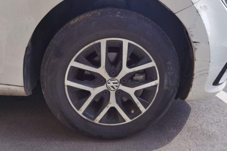 Used Volkswagen Santana 2019 1.5L Manual Fashion Edition China VI Standard Right Front Wheel Hub