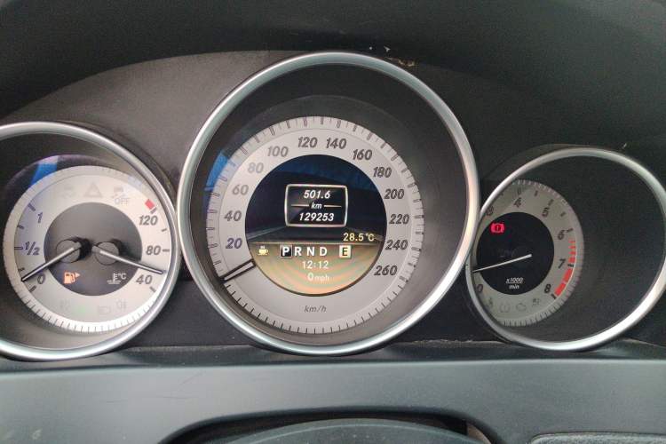 Used Mercedes-Benz C-Class 2011 C 200 Fashion Travel Edition Odometer Close Up