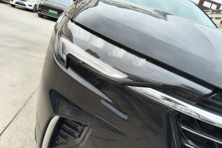 Used Buick Envision 2021 Encore Plus 652T Five-Seat All-Wheel-Drive Luxury Model
