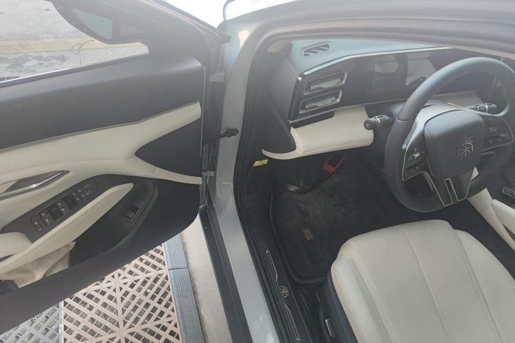 Used BYD Qin L 2024 DM-i 120KM Leading Model