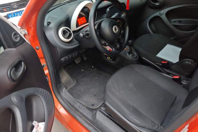 Used smart forfour 2016 1.0L 52 kW Dynamic Edition